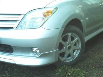 2003 Toyota ist Photos
