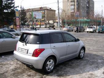 2003 Toyota ist Pictures