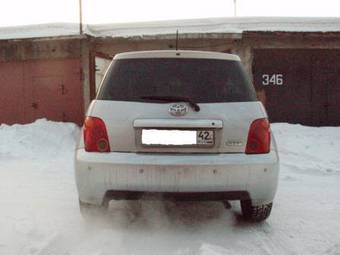 2003 Toyota ist Pictures