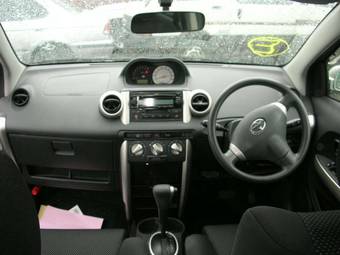 2003 Toyota ist Pictures