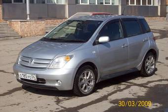 2003 Toyota ist Photos
