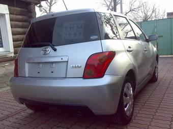 2003 Toyota ist Pictures