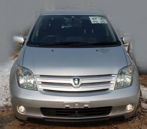 2003 Toyota ist Photos