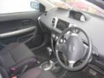 2003 Toyota ist Photos