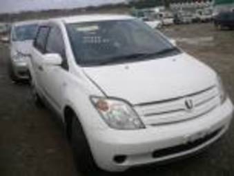 2003 Toyota ist Images