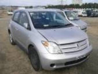 2003 Toyota ist Photos