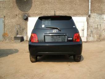 2003 Toyota ist Photos