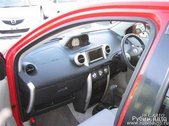 2003 Toyota ist Photos