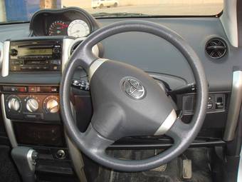 2003 Toyota ist Wallpapers
