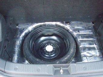 2003 Toyota ist Pictures
