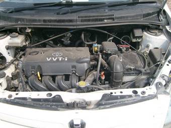 2003 Toyota ist Photos