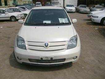 2003 Toyota ist Pictures