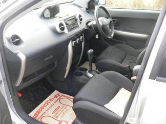 2003 Toyota ist Pictures