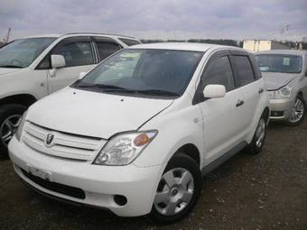 2003 Toyota ist Images