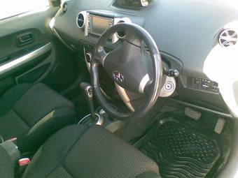 2003 Toyota ist Wallpapers