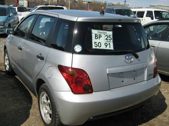 2003 Toyota ist Pictures