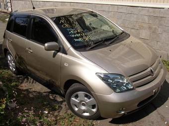 2003 Toyota ist Pictures