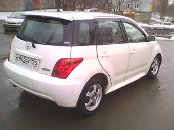 2003 Toyota ist Pictures