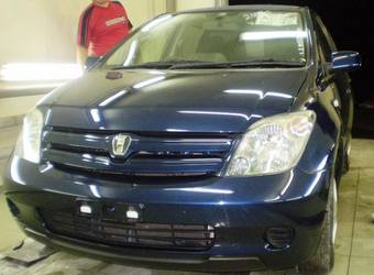 2003 Toyota ist Photos