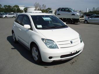 2003 Toyota ist Images