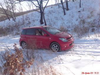 2003 Toyota ist Photos