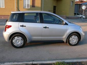 2003 Toyota ist