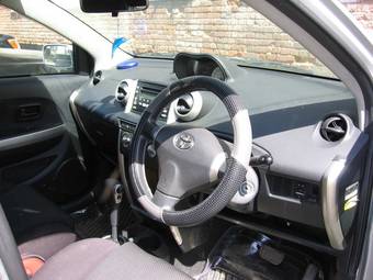 2003 Toyota ist Pictures