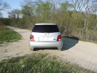 2003 Toyota ist Pictures