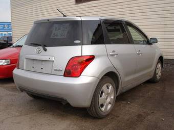 2003 Toyota ist Pictures