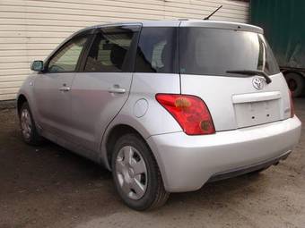 2003 Toyota ist Pictures