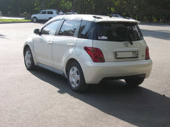 2003 Toyota ist Images