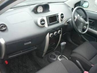 2003 Toyota ist Images