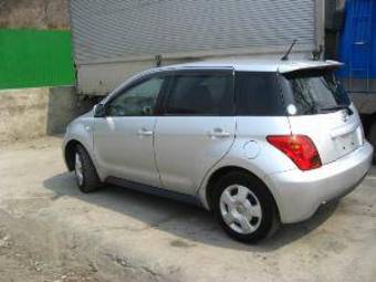 2003 Toyota ist Photos