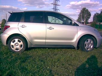 2003 Toyota ist Images