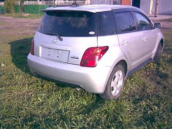 2003 Toyota ist Pictures