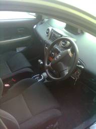 2003 Toyota ist Pics