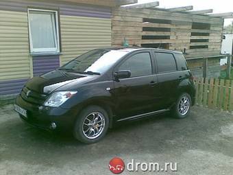 2003 Toyota ist Pictures