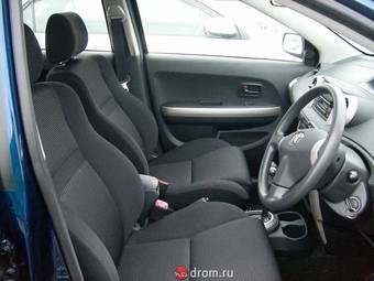 2003 Toyota ist Photos