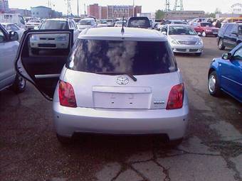 2003 Toyota ist Photos