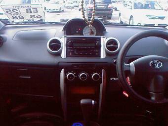 2003 Toyota ist Pictures