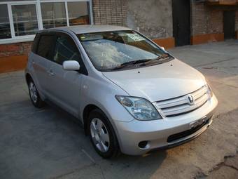 2003 Toyota ist Pictures