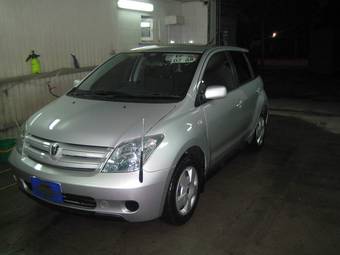 2003 Toyota ist Photos