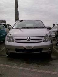 2003 Toyota ist Pictures