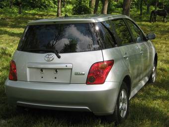 2003 Toyota ist Wallpapers