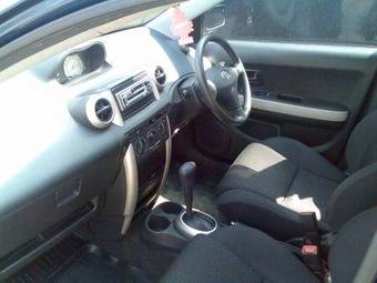 2003 Toyota ist Photos