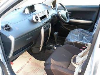 2003 Toyota ist Pictures