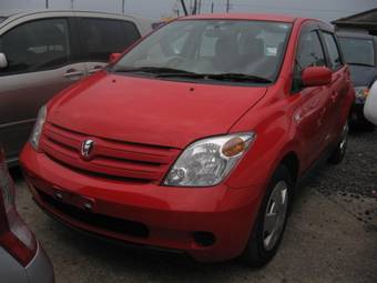 2003 Toyota ist Photos