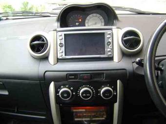 2003 Toyota ist Photos