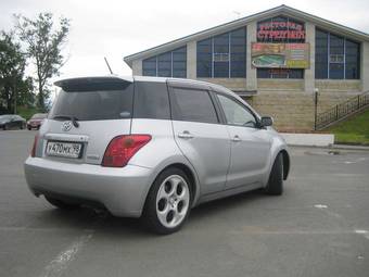2003 Toyota ist Pictures