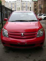 2003 Toyota ist Photos